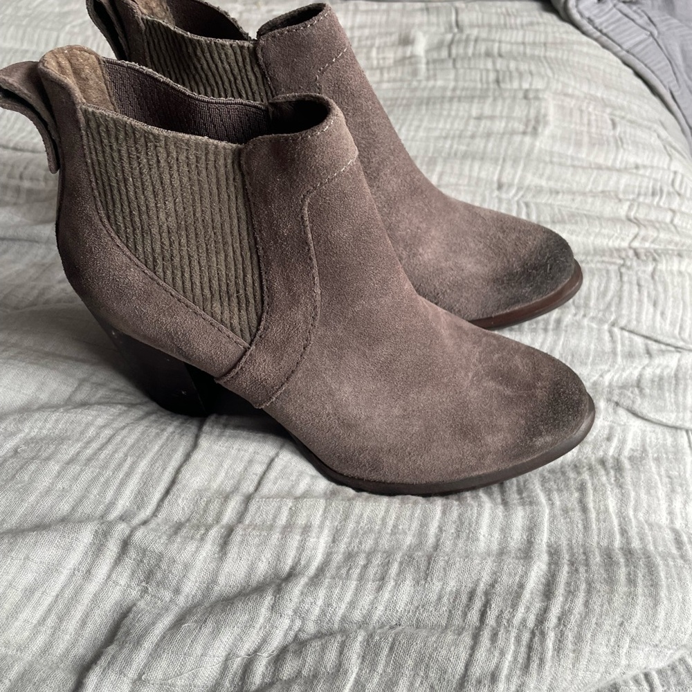 Ugg Cobie II gray‎ suede boots size 7